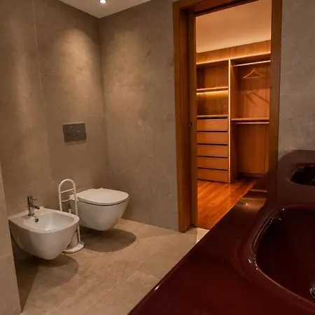 Mansion With Swimming Pool, Pool Table & Grillarea * Braga