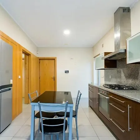 Mansion With Swimming Pool, Pool Table & Grillarea Villa *
