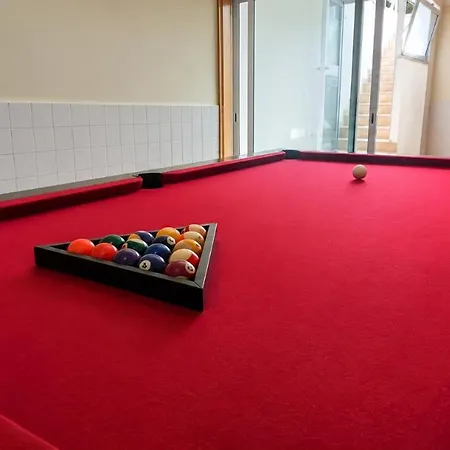 Mansion With Swimming Pool, Pool Table & Grillarea Villa